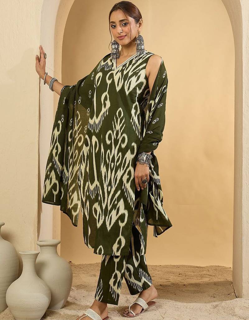 Women Geometric Printed Regular Pure Cotton Kurta with Trousers & With Dupatta