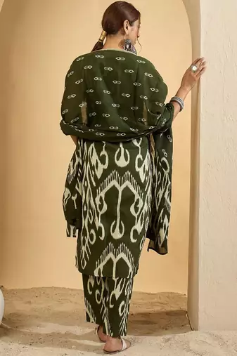 Women Geometric Printed Regular Pure Cotton Kurta with Trousers & With Dupatta