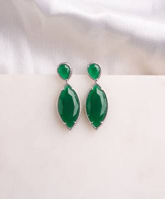 Silver plated emerald green pear drop earrings 1