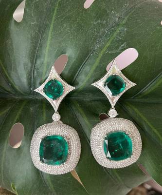 Silver plated dark green stone drop earrings 1