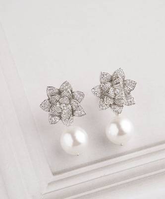 Silver plated white pearl drop earrings 1