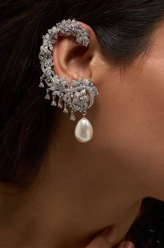 Silver plated white pearl full ear cuff