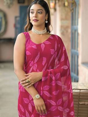 Magenta chiffon printed saree with blouse 4