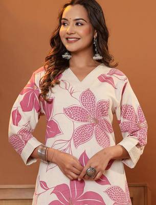 Women Floral Printed Regular Pure Cotton Kurta with Palazzos 1