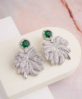 Silver plated emerald green stone drop earrings 2