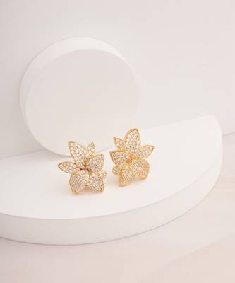 Golden floral bloom stud earrings 1