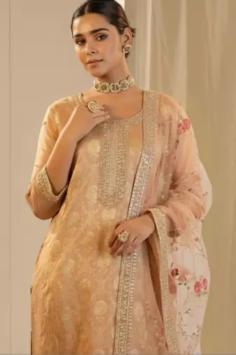 Women Regular Kurta with Trousers & With Dupatta