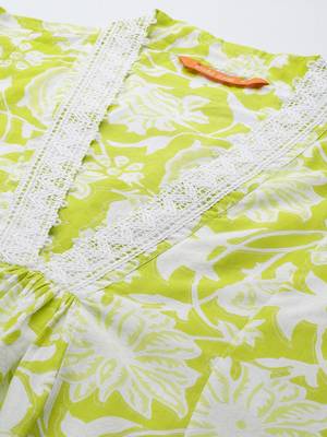 Women Floral Printed Pleated Pure Cotton Kurta with Trousers 2