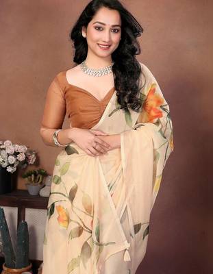 Cream organza printed saree with blouse 3