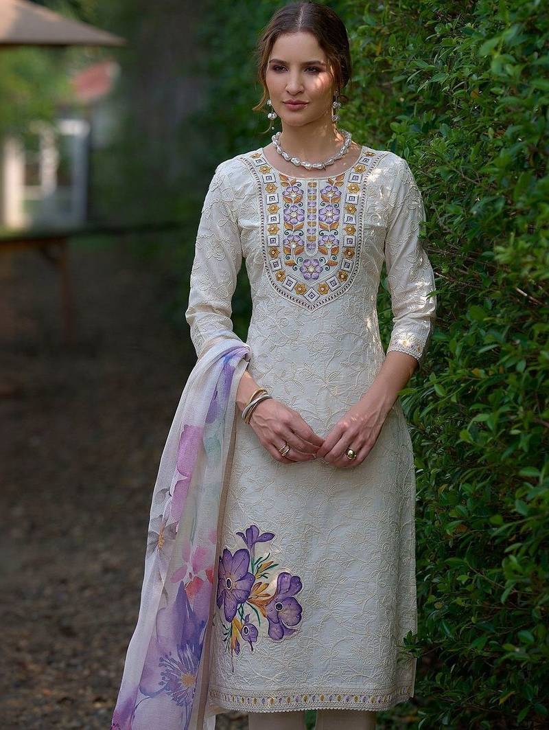 Women Floral Embroidered Regular Thread Work Pure Cotton Kurta with Trousers & With Dupatta