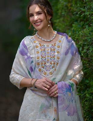 Women Floral Embroidered Regular Thread Work Pure Cotton Kurta with Trousers & With Dupatta 4