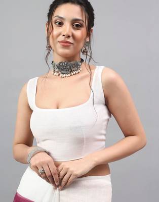 White linen printed saree with blouse 4