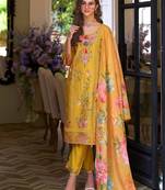 Women Floral Embroidered Regular Thread Work Kurta with Trousers & With Dupatta