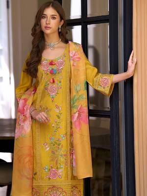 Women Floral Embroidered Regular Thread Work Kurta with Trousers & With Dupatta 5