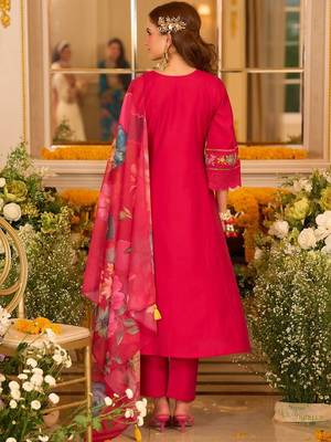 Women Ethnic Motifs Embroidered Regular Thread Work Kurta with Trousers & With Dupatta 3