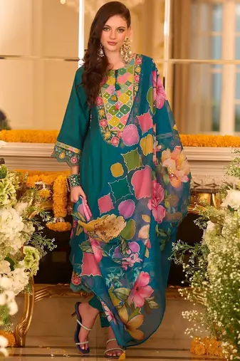 Women Floral Embroidered Regular Thread Work Kurta with Trousers & With Dupatta