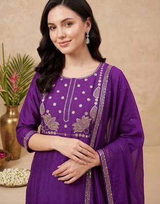 Women Ethnic Motifs Embroidered Regular Liva Kurta with Trousers & With Dupatta 2