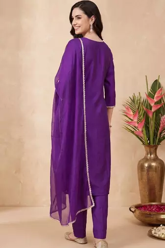 Women Ethnic Motifs Embroidered Regular Liva Kurta with Trousers & With Dupatta