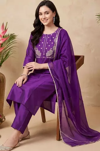 Women Ethnic Motifs Embroidered Regular Liva Kurta with Trousers & With Dupatta