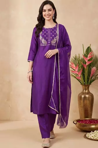 Women Ethnic Motifs Embroidered Regular Liva Kurta with Trousers & With Dupatta