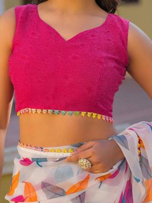 White chiffon printed saree with blouse 4