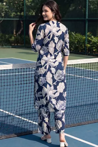 Women Floral Printed Regular Kurta with Trousers