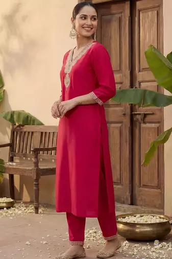 Women Ethnic Motifs Regular Liva Kurta with Trousers