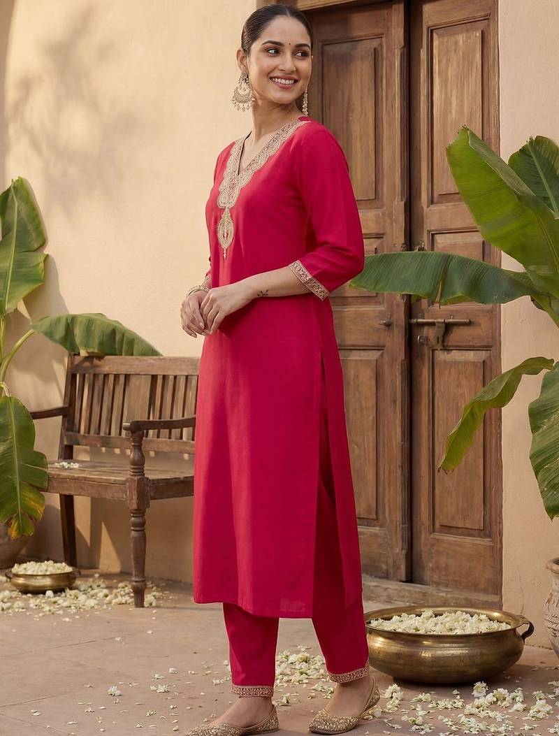 Women Ethnic Motifs Regular Liva Kurta with Trousers