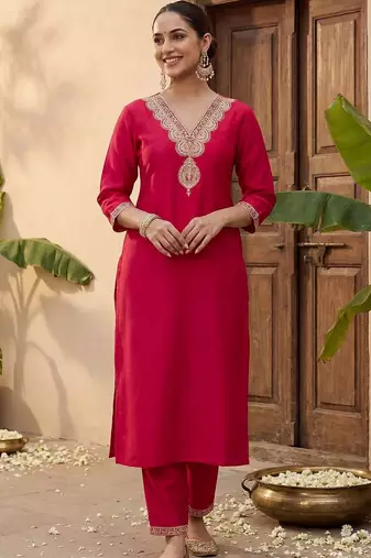 Women Ethnic Motifs Regular Liva Kurta with Trousers