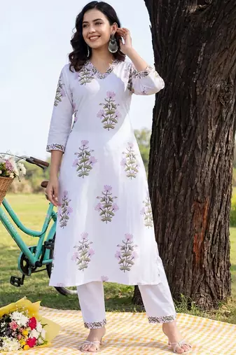 Women Floral Printed Regular Pure Cotton Kurta with Trousers