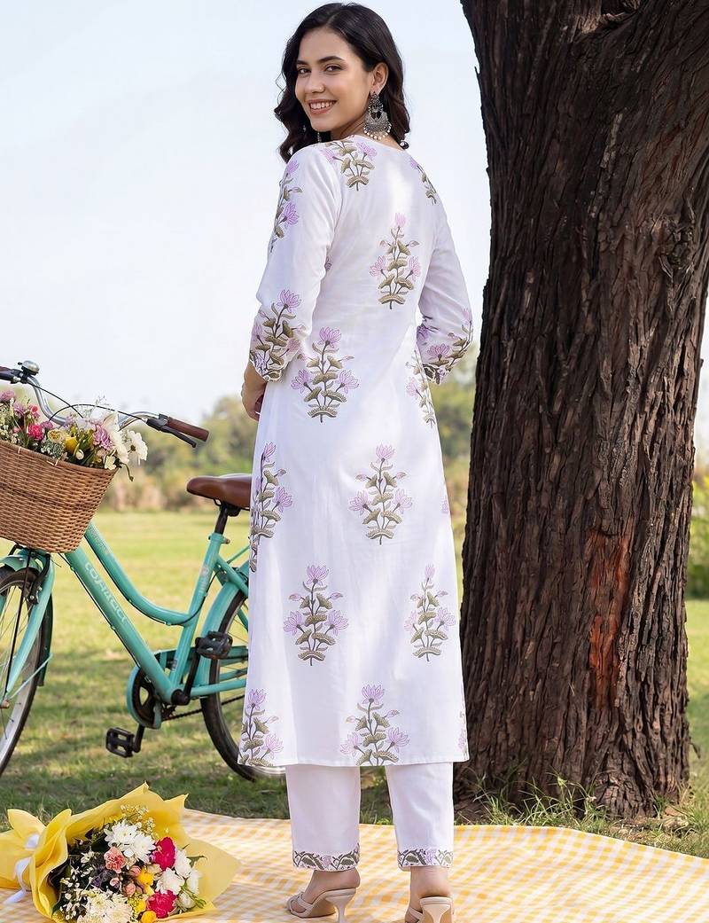 Women Floral Printed Regular Pure Cotton Kurta with Trousers