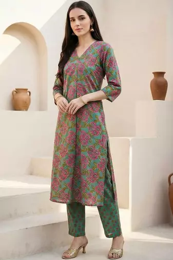 Women Floral Printed Regular Pure Cotton Kurta with Trousers
