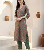 Women Floral Printed Regular Pure Cotton Kurta with Trousers