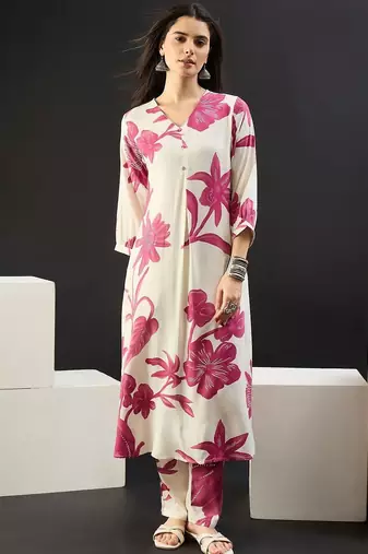 Women Floral Printed Regular Kurta with Trousers