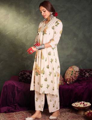 Floral Printed Pure Cotton V-Neck A-Line Kurta With Palazzos 6