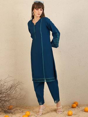 Ethnic Motifs Embroidered Thread Work Kurta With Trousers 1