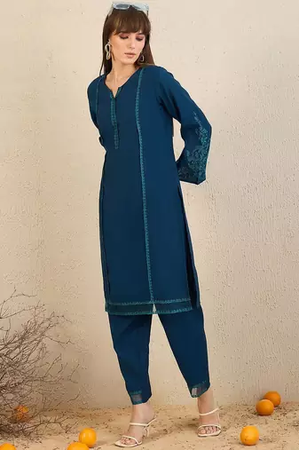 Ethnic Motifs Embroidered Thread Work Kurta With Trousers