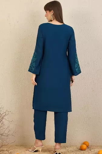 Ethnic Motifs Embroidered Thread Work Kurta With Trousers
