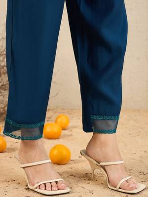 Ethnic Motifs Embroidered Thread Work Kurta With Trousers 7