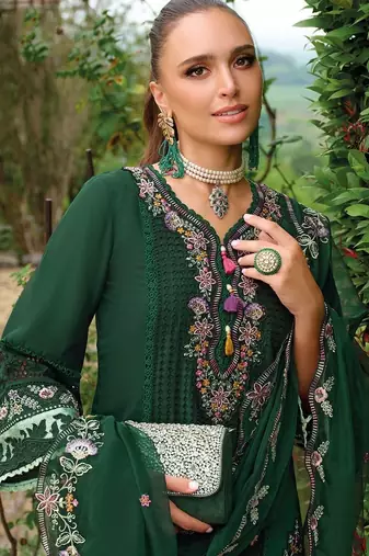 Women Floral Embroidered Regular Thread Work Kurta with Trousers & With Dupatta