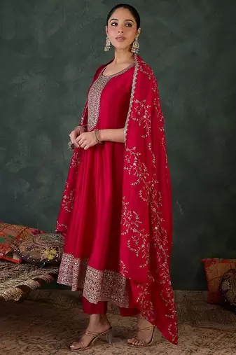 Women Ethnic Motifs Embroidered Sequinned Kurta with Trousers & With Dupatta