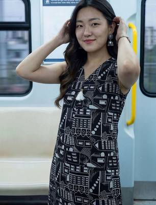 Women Printed Regular Pure Cotton Kurta with Trousers 3