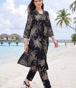 Women Floral Printed Regular Kurta with Trousers