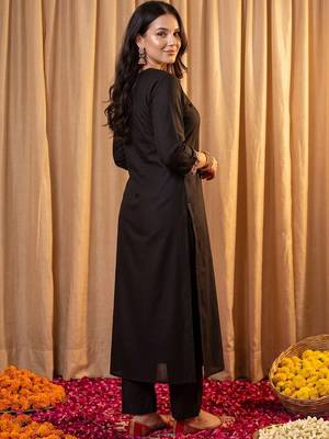 Women Ethnic Motifs Embroidered Regular Thread Work Kurta with Trousers & With Dupatta 6