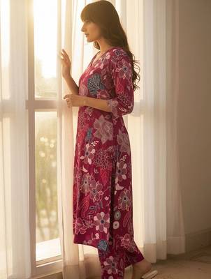 Women Floral Printed Regular Pure Cotton Kurta with Trousers 6
