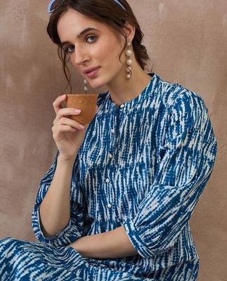 Women Printed Regular Pure Cotton Kurta with Trousers 2