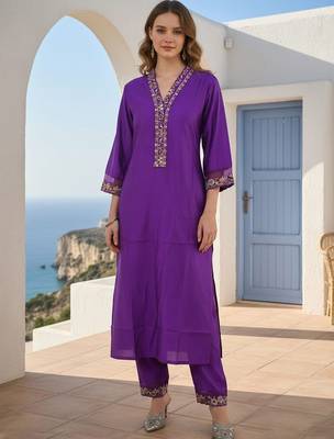 Women Ethnic Motifs Embroidered Regular Thread Work Liva Kurta with Trousers 6