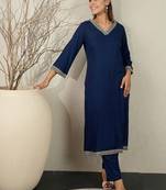 Women Regular Thread Work Kurta with Trousers