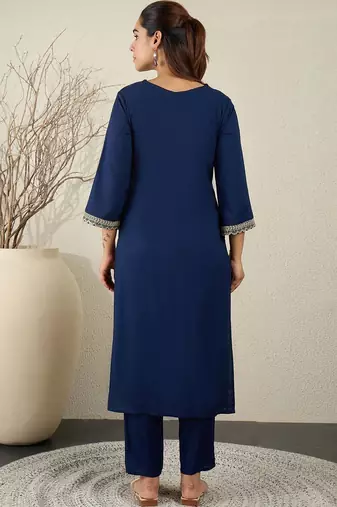 Women Regular Thread Work Kurta with Trousers