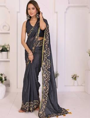 Charcoal linen printed saree with blouse 1